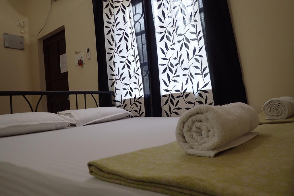 Bella Guest House Калангут Экстерьер фото