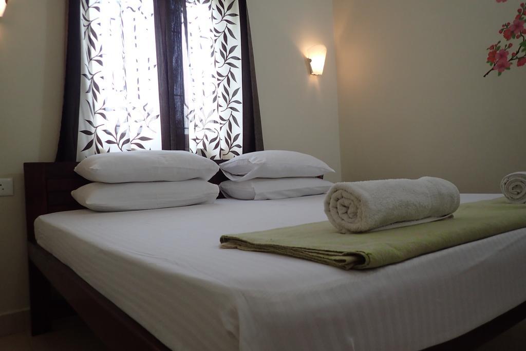 Bella Guest House Калангут Экстерьер фото