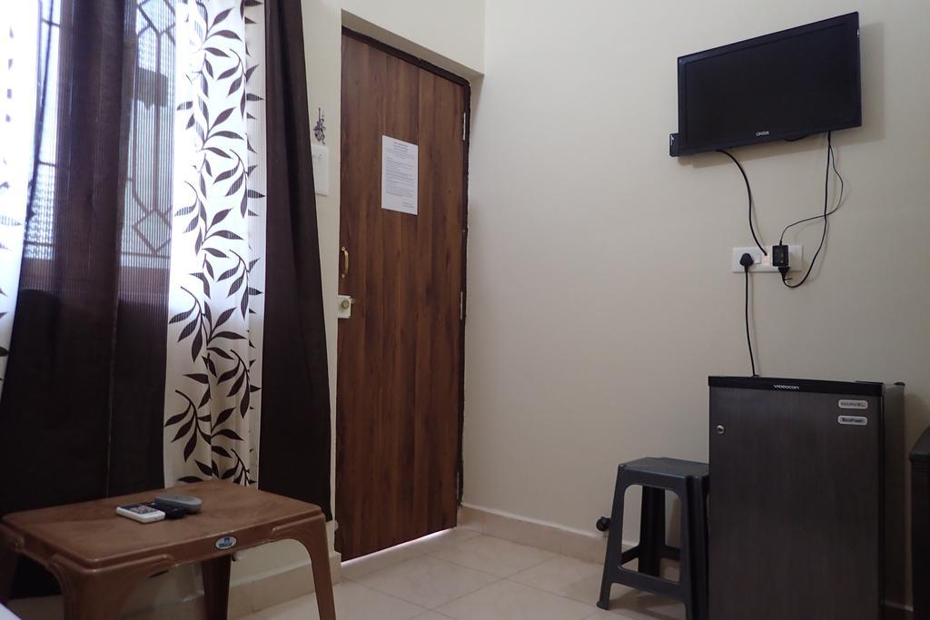 Bella Guest House Калангут Экстерьер фото