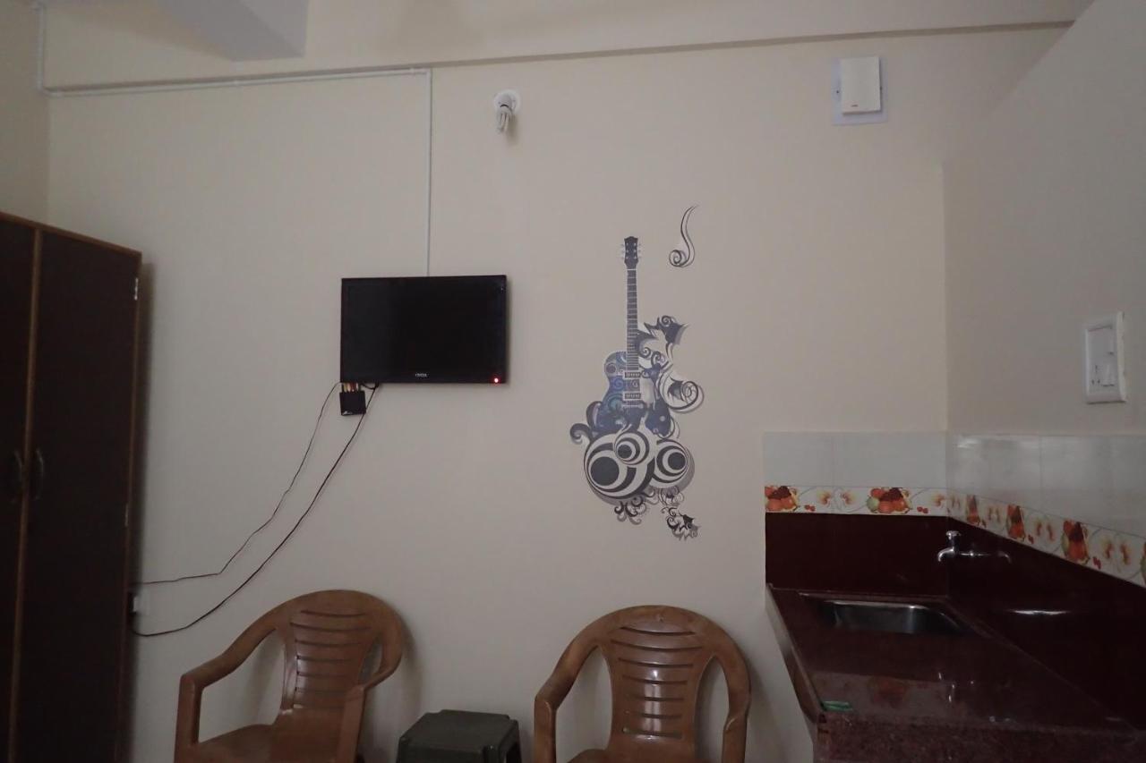 Bella Guest House Калангут Экстерьер фото