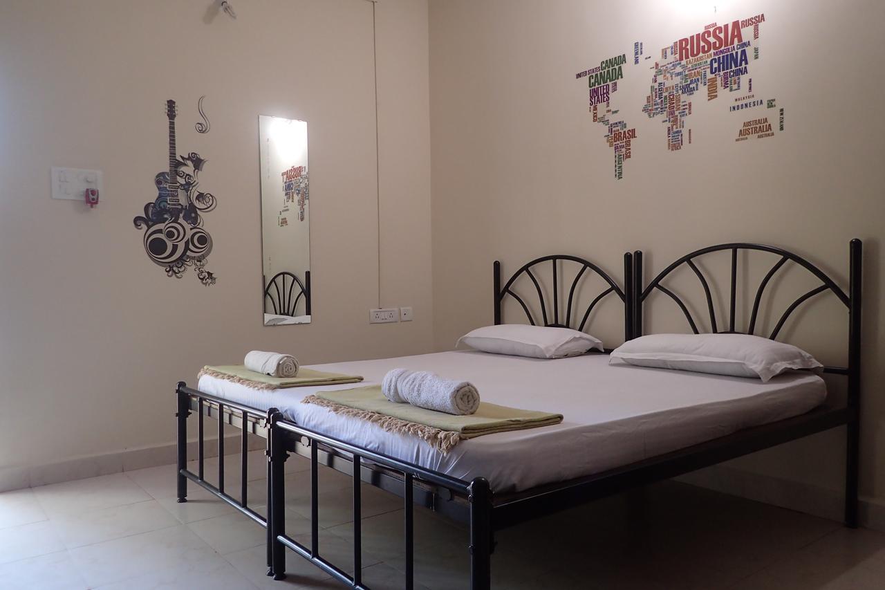 Bella Guest House Калангут Экстерьер фото