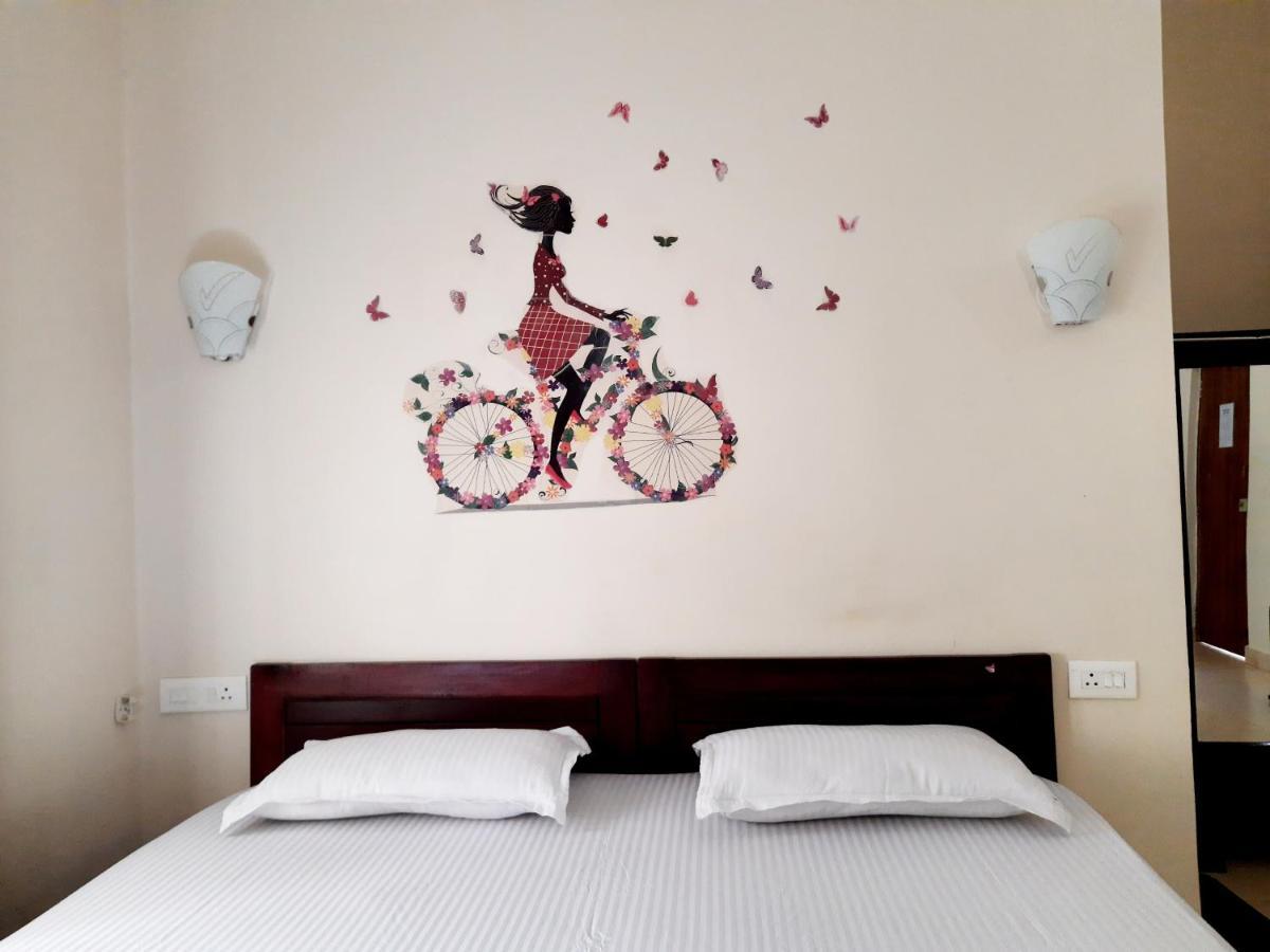 Bella Guest House Калангут Экстерьер фото